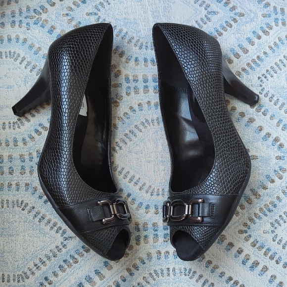 NWT Aerosoles Heel Rest Good Lux Peep Toe Pumps 9.5 Black Faux Snakeskin Pattern - Picture 10 of 16
